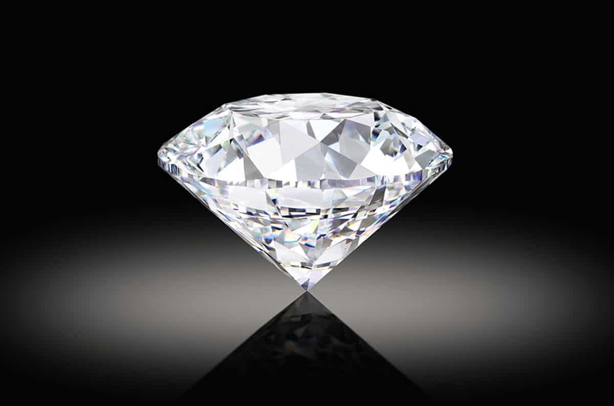 Kim loại cứng nhất thế giới có phải là kim cương không?